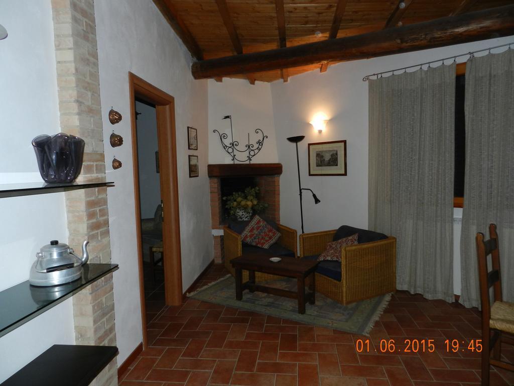 Agriturismo Lucciano Сан Кашано ин Вал ди Пеза Стая снимка
