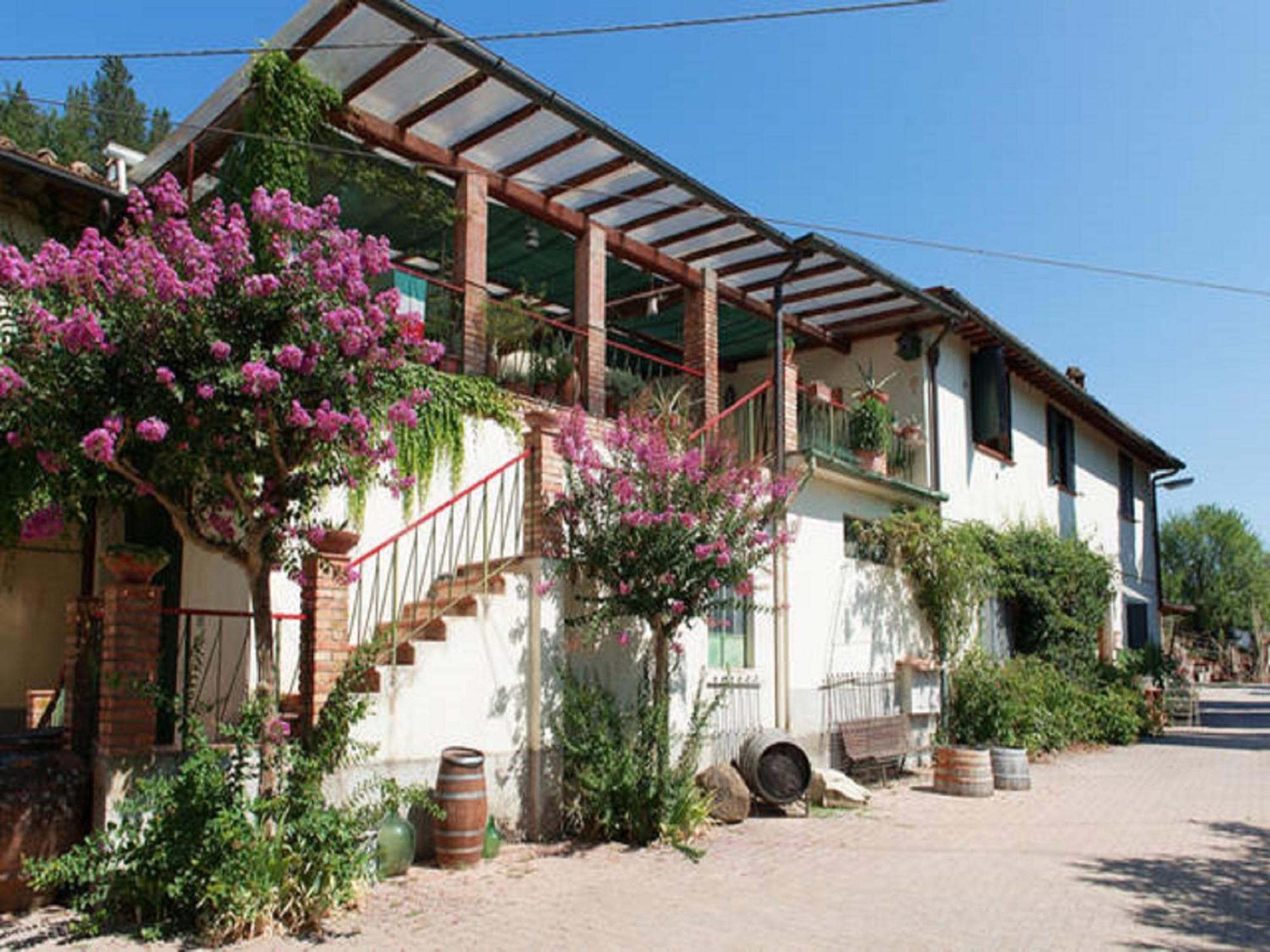 Agriturismo Lucciano Сан Кашано ин Вал ди Пеза Екстериор снимка